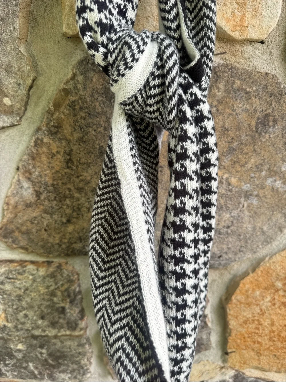 Black & White Houndstooth and Chevron Knit Scarf Preppy Old Money